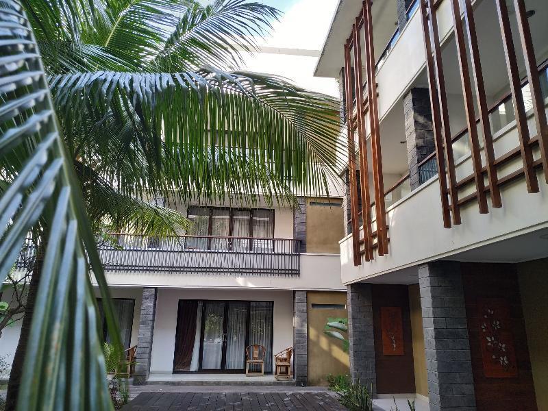 Swiss-Belinn Seminyak Exterior photo